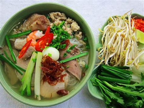 Hủ tiếu is a dish eaten in vietnam as breakfast. Khám phá đặc sản Tiền Giang khi du lịch tại Mỹ Tho