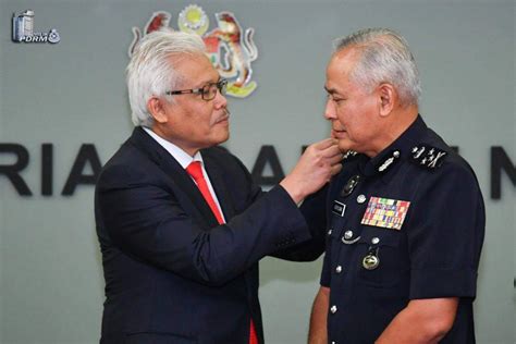 Deputy inspector general of police datuk seri acryl sani abdullah sani has been appointed as the new inspector. Acryl Sani dilantik Timbalan Ketua Polis Negara - PN BBC ...