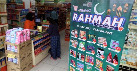 99 Speed Mart Director Lauds Rahmah Sale Move New Straits Times