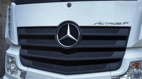 Daimlers Lkw Geschäft wird am 1 Dezember unabhängig