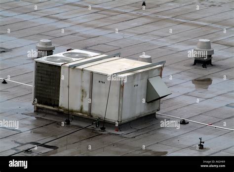 Rooftop Air Conditioner Air Conditioning Unit Stock Photo Alamy