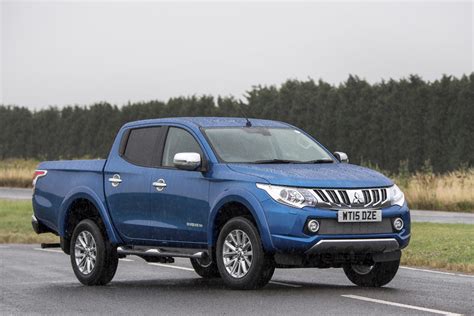 Mitsubishi L200 Barbarian 2015 Review