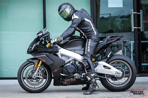 บอกลาน้ำหนักตัว ด้วย👉👉#สรินเดอร์ #หุ่นสวย #ผิวใส 💋💋ราคาสบายกระเป๋า💋💋 สอบถาม inbox ได้เลยนะคะ #โปร 3 ก 1000฿ t. รีวิว Aprilia RSV4 1100 Factory 217 แรงม้า เบากว่าที่เคย ...