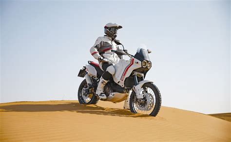 Ducati Lanz Su Desertx Con Rueda De Precio Y Caracter Sticas