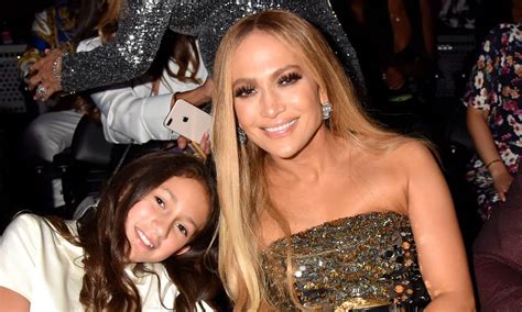 Jennifer Lopez Gushes Over Her 12 Yr Previous Daughters New E Book