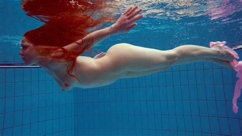 Redhead Simonna Showing Her Body Underwater Free Porn Bc It