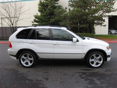 Originally called a 'sports activity vehicle,' the bmw x5 delivers superb handling and performance. 2001 BMW X5 4.4i AWD SUV WINTER+PRM Pkgs - 4.8is Kit . MINT!