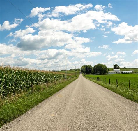 Rolling Farmland Countryside Stock Image Image Of Hill Green 157808009