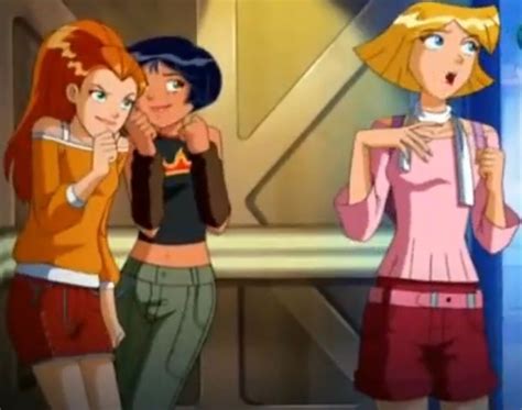 cartoon fashion cartoon outfits 2000s outfits cool outfits spy outfit 2000s style totally