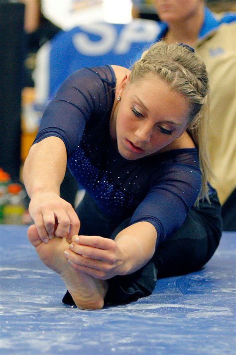 Samantha Peszek Gymnastics Stretches Usa Gymnastics Gymnastics Girls