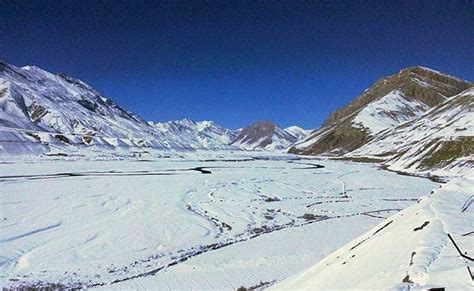 Jalori pass comes on the way to manali during snowfall, hill stations near delhi witness varied temperatures. Tourists Flock to Shimla, Manali After Snowfall