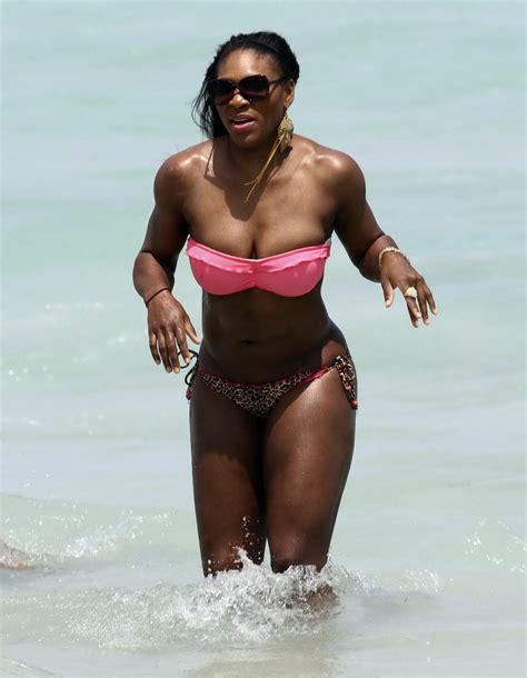 serena williams shows off her curvy body wearing strapless bikini on miami beach porn pictures