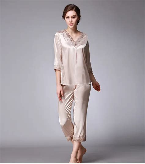 2018 New Elegant Luxury Silk Pajamas For Women Solid Embroidery Pyjamas Women Lounge Pajama Sets