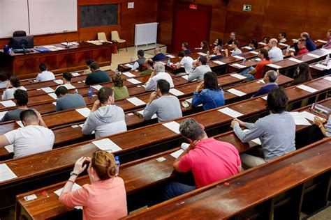 Luz Verde Sindical Para La Convocatoria De 1 133 Plazas De Maestro