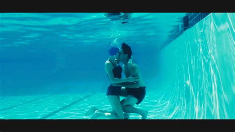 Lessons In Chemistry Season Episode Brie Larson And Lewis Pullman Kissing Underwater
