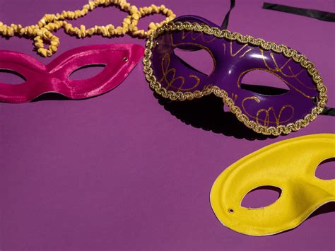 The Ultimate Guide to Throwing an Electrifying Mardi Gras Party 2024