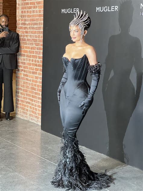 Chrissy On Twitter Rt Popcrave Kylie Jenner Stuns For The Thierry Mugler Couturissime