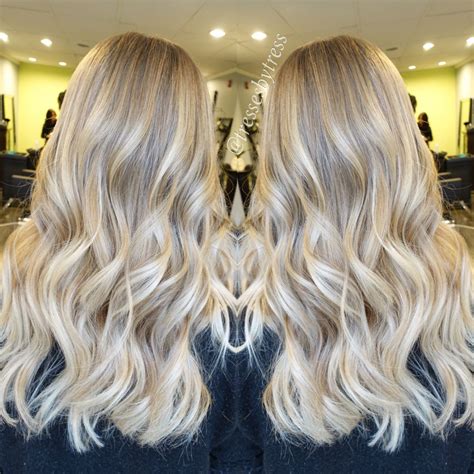 These days blonde balayage is not something simple that you are used to. Platinum blonde balayage | Balayage hair, Wig hairstyles ...