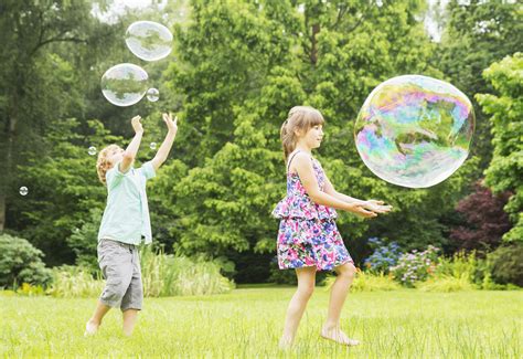How To Make Giant Unpoppable Bubbles