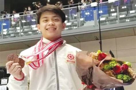 Kenzo shirai getting super excited after carlos yulo's performance on floor. Yulo komopo ng 2-bronze sa All Japan Championship | Pang-Masa