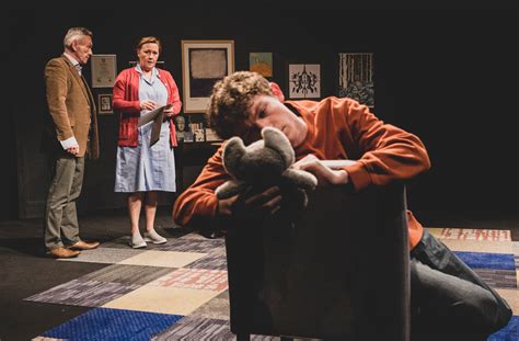 Review The Elephant Song At Park Theatre Theatre News And Reviews
