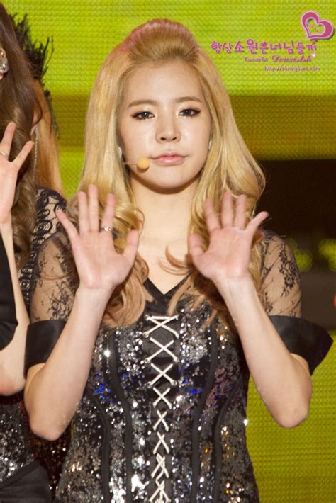 Sunny Lee Soonkyu Sunny Snsd Photo 26786292 Fanpop