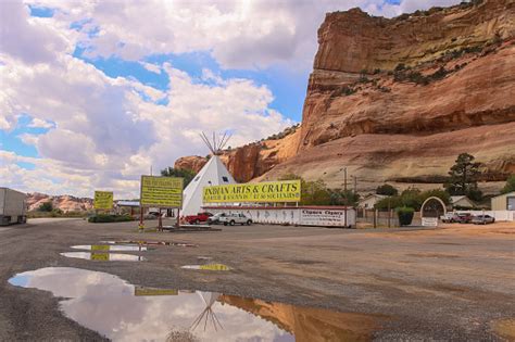 Arizona Welcome Center And Navajo Trading Post Stock Photo Download