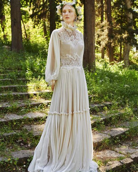 Victorian Wedding Dresses 18 Bridal Looks Faqs