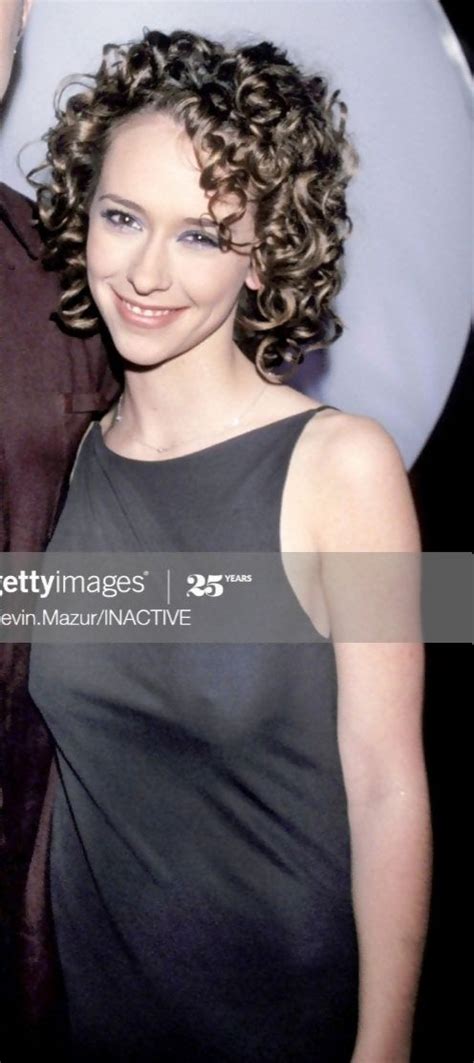 Jennifer Love Hewitt Braless In The 90s