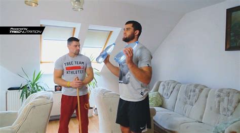 ćwiczenia Na Biceps Bez Sprzętu - Ćwiczenia na plecy i biceps w domu bez sprzętu