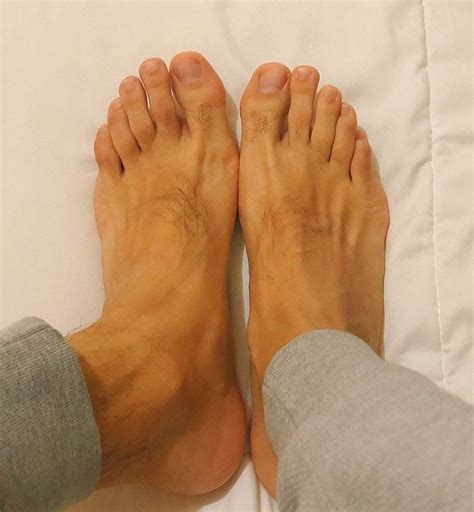 Pin by Gisella Andrioli on pés masculino Male feet Beautiful feet