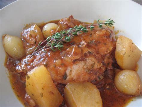Temps de cuisson 10 heures 15 minutes à faible intensité (mijoteuse). Recettes de Flipp: Coq au Vin dans la mijoteuse