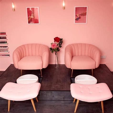 Have You Ever Seen A Salon So Cute 💅💕 Based Right In The Heart Of