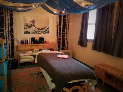 Book A Massage With Space And Flow Massage Albuquerque Nm 87107