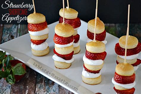 Baby showers are such a fun moment in a pregnant woman's life! Strawberry Shortcake Appetizer Kabobs