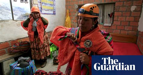Bolivian Cholita Climbers Conquer Highest Peaks Near La Paz In