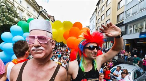 Prague Pride Deviace Nebo Ochrana Lidských Práv — Čt24 — Česká Televize