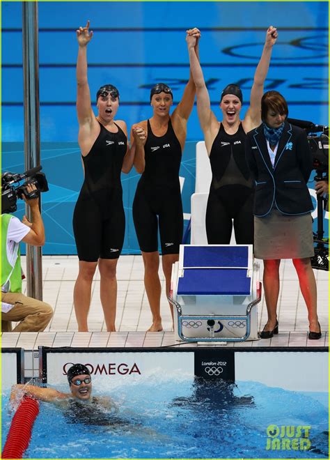 U S Women S Swimming Team Wins Gold In 4x200m Relay Photo 2695441 Photos Just Jared