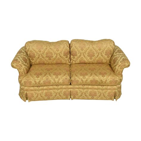 85 Off Clayton Marcus Clayton Marcus Traditional Skirted Sofa Sofas