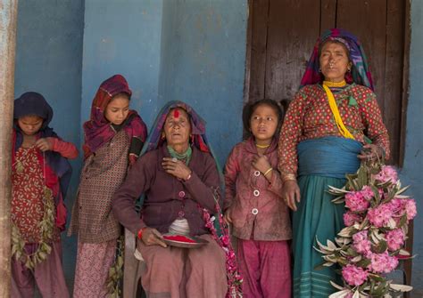 Lesilio Delle Donne Nepalesi è Tempo Di Agire Diversamente Una Mano