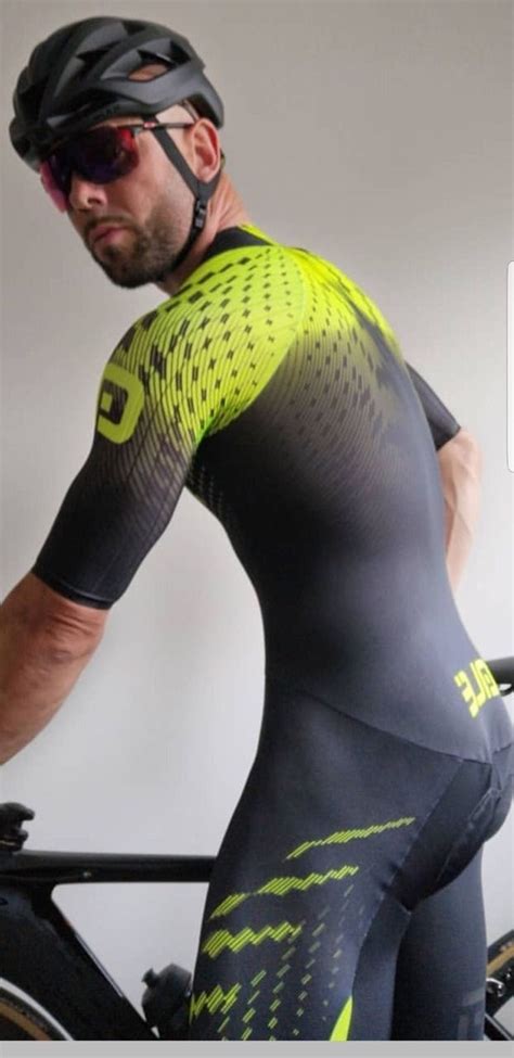 Pin By Andeon Louw On Skintight Bike Lycras Cycling Attire Cycling Outfit Lycra Men