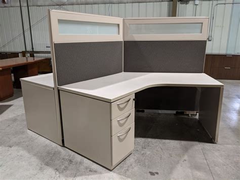 Kimball 3 Person Cubicle Desk Pod With Power By Kimball