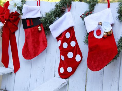 How To Decorate A Christmas Stocking For Kids How Tos Diy