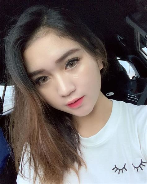 Koleksi 50 Foto Selebgram Cantik Asal Samarinda Republic Renger Cantik