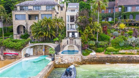 Sydneys ‘skinniest Harbourside Mansion Sells For Eye Watering Sum