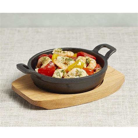 kitchencraft artesa cast iron mini gratin dish with serving board 12cm x 16 5cm x 2cm black