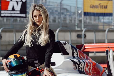 Lindsay Brewer Sexy Model The Race Car Driver Who Drives People