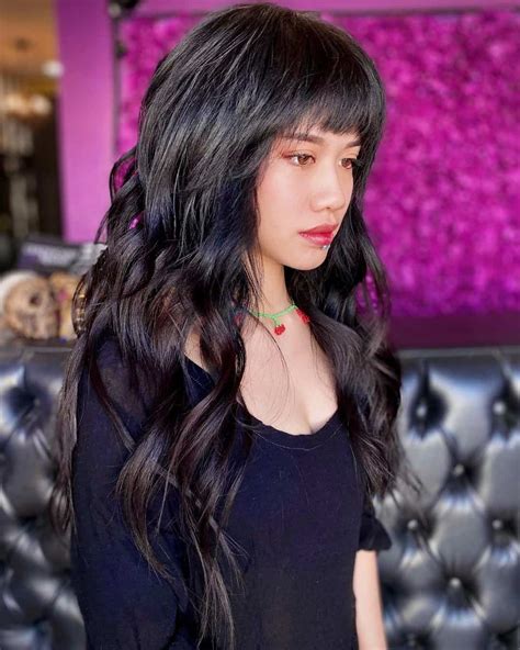 How To Rock The Trendy Wolf Cut Hair With Bangs Styling Tips And