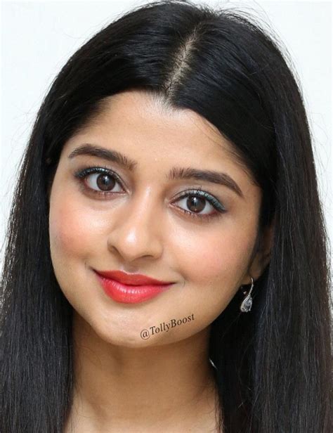 Gorgeous Indian Girl Aishani Shetty Hot Smiling Face Closeup Stills Gorgeous Indian Girl Aishani