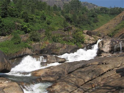 Pallivasal falls is a stunning natural water body in the midst of dense forestation. Pallivasal Falls Munnar- Best Place for Picnic and ...